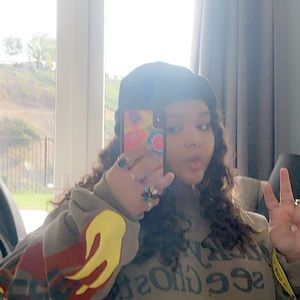 Meet your Posher, Bella